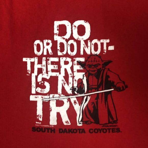 Vintage Champion VS. Star Wars South Dakota Coyotes T-Shirt | Large - Picture 2 of 5